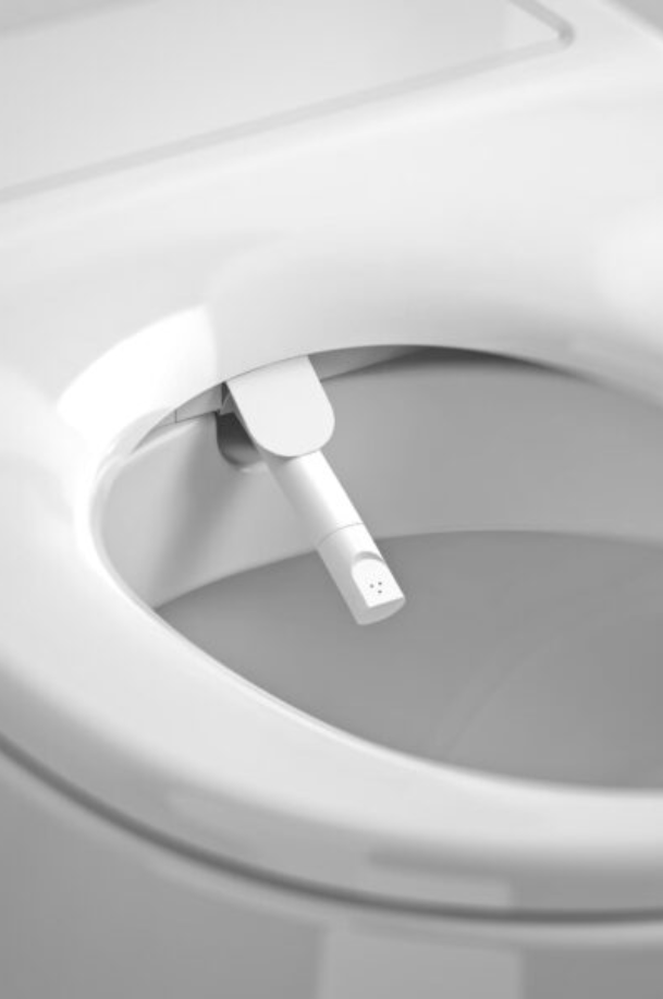 Buse de nettoyage à l’eau intégrée à la cuvette